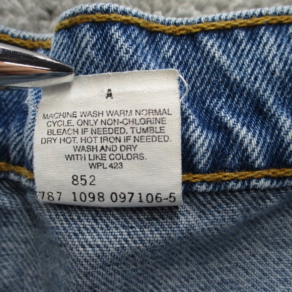 Vintage Levi's 505 Jeans Men's 36x30 Regular Fit Straight Leg Light Wash 90s - Picture 6 of 13